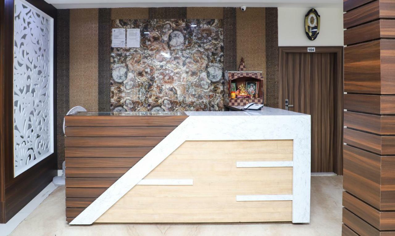 Oyo 10213 Hotel Panache Mathura Eksteriør billede